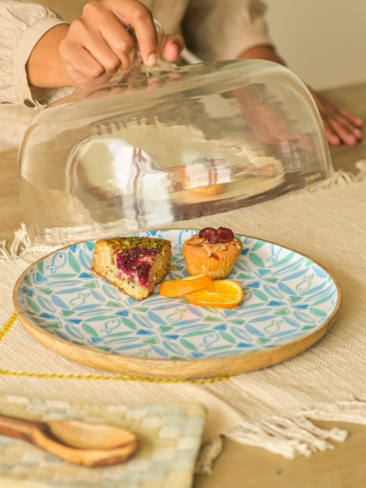 Toshi Dome Cake Stand