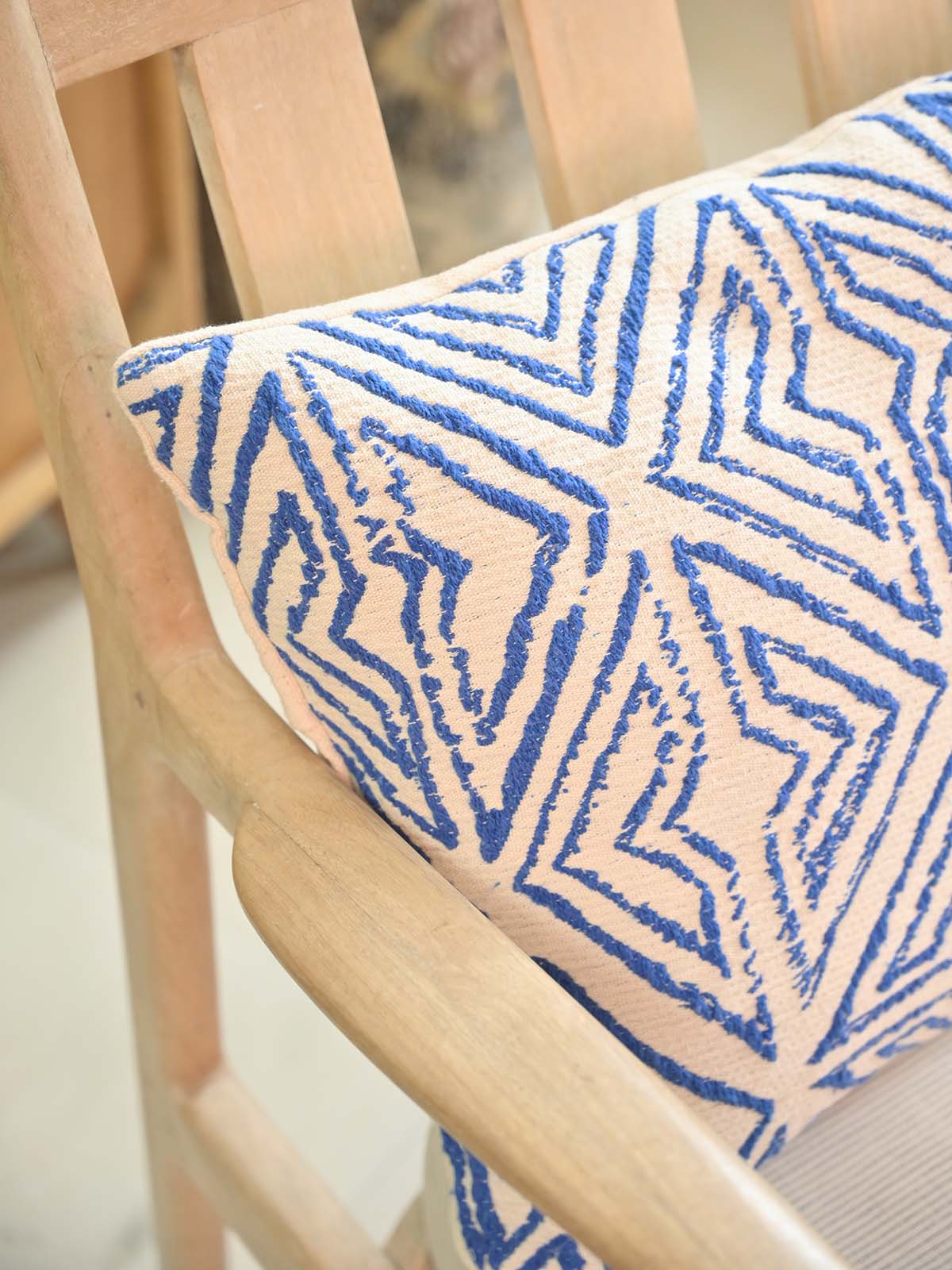 Aztec Pattern Geometrical Woven Pillow Cover - Blue